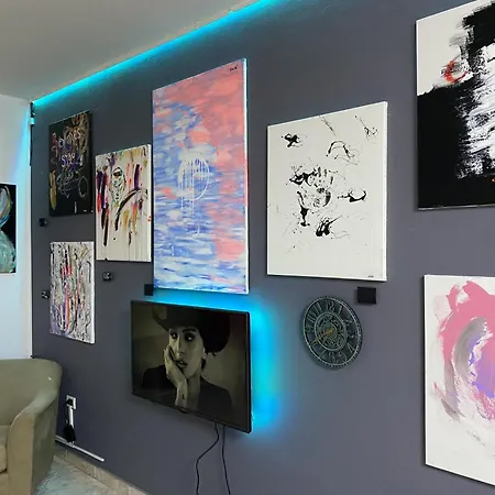 ホステル Maison D'artiste