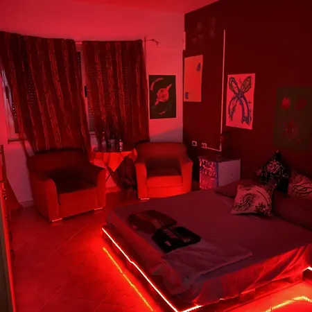 Maison D'artiste אכסניה