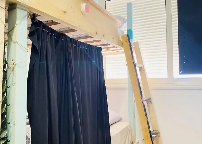 Hostel Maison D'artiste Tirana