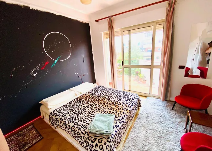 Maison D'artiste אכסניה